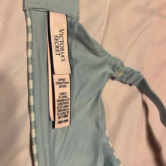 Victoria's Secret Classic Pin Stripe Blue and White Body by Victoria 38D Bra - Picture 3 of 5